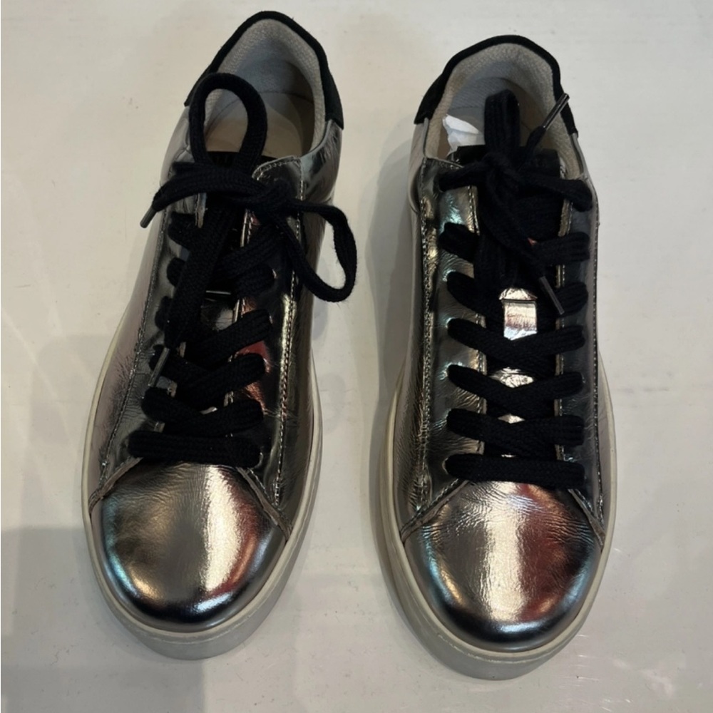 Shana Leather Metallic Sneaker BRAND NEW - Picture 5 of 7